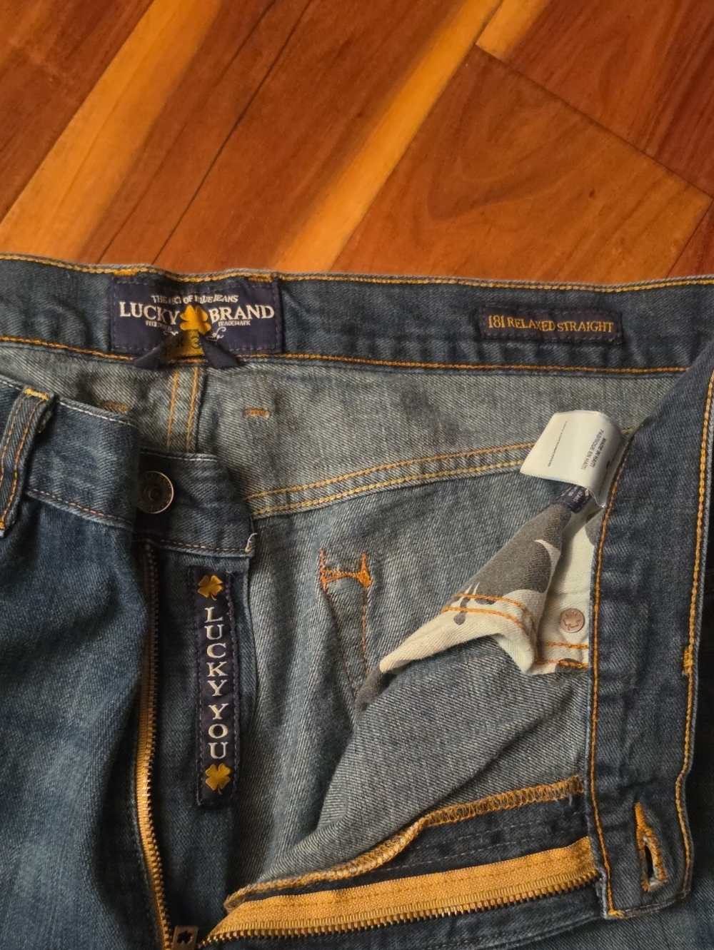 Lucky Brand Men’s Medium Blue Straight Jeans